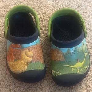 The Good Dinosaur Disney Crocs- toddler size 7, GUC